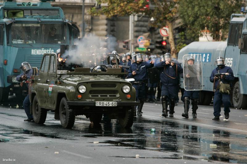 Rendőrségi autó