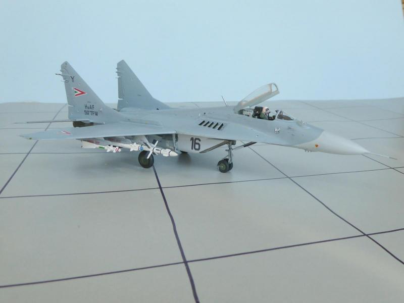 MiG-29 16 02
