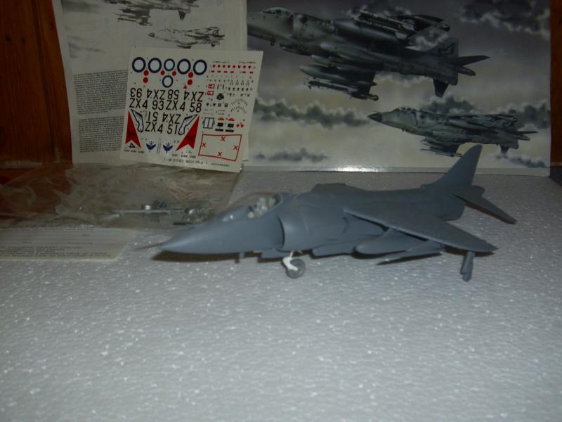 Harrier FRS 1  1:48

festett,félkész 1500ft (HobbyCraft)