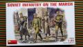 MiniArt 35002 Soviet Infantry on March   2,000.- Ft