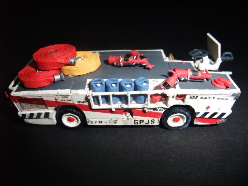 1/72 Fire tractor 

6000.-