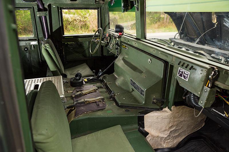 humvee-interior-front