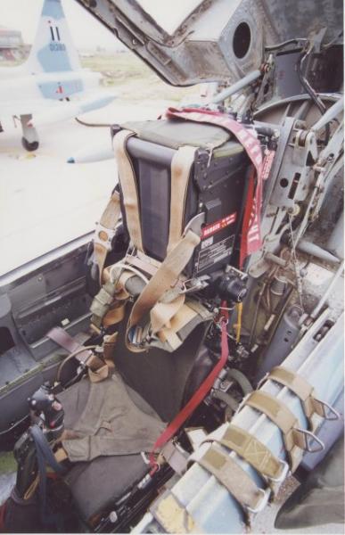 f-5-MB-Mk10-ejection-seat-1