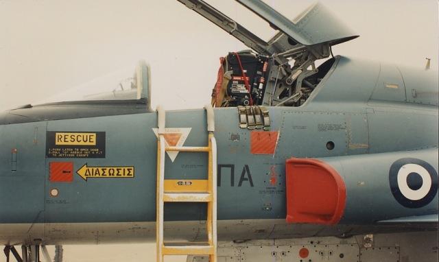 F-5A-detail-open-canopy