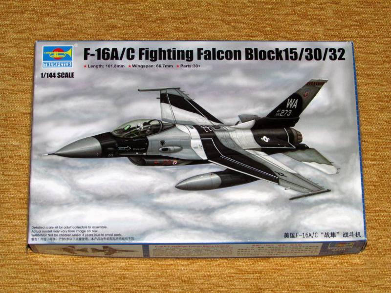 Trumpeter 1_144 F-16A_C Fighting Falcon Block15_30_32 2.700.-