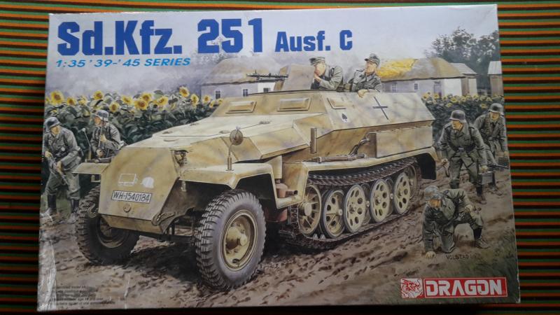 Dragon 6187 Sd.Kfz. 251 Ausf. C  7,000.- Ft