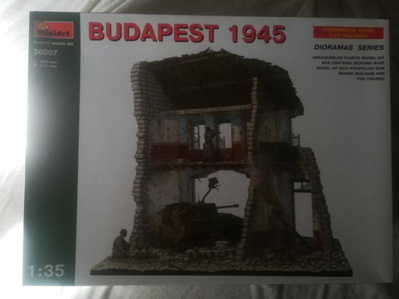 10000 Budapest rom+Szu-76+figurák
