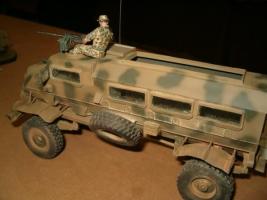 Casspir 1-35 makett  terepmintás figurával a tetején ----  BaxModels1_35Casspir1

Casspir (Mk.1) 1:35 makettet keresek megvételre-! Pótkerék helye alul középen !  