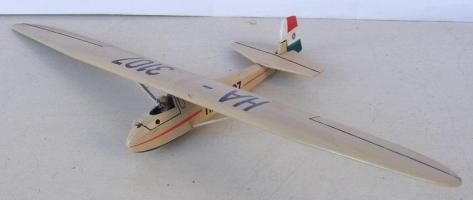 Grünau Baby IIb, 1/72

Az AZModel makettje