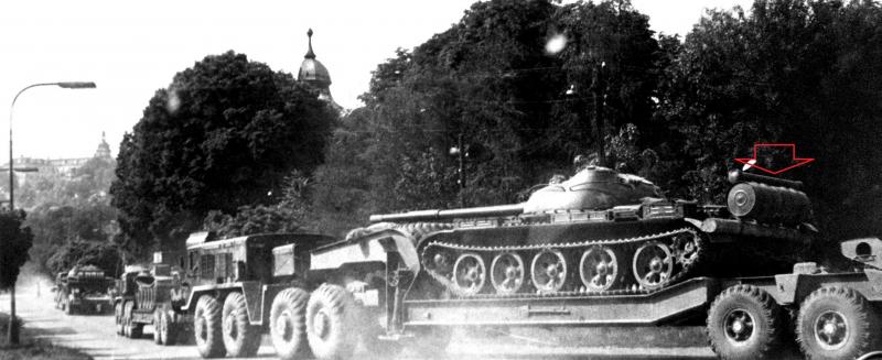 Soviet_MAZ-537_trucks_transporting_tanks.JPEG