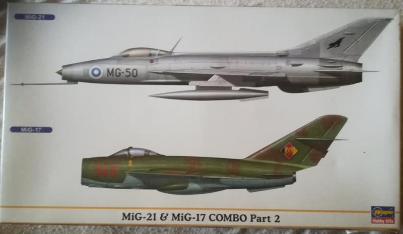 7000 MiG-17 MiG-21 kető egyben. 21-hez magyar matrica is