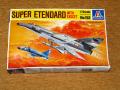 Italeri 1_72 Super Etendard With Exocet Sérült doboz 2.700.-