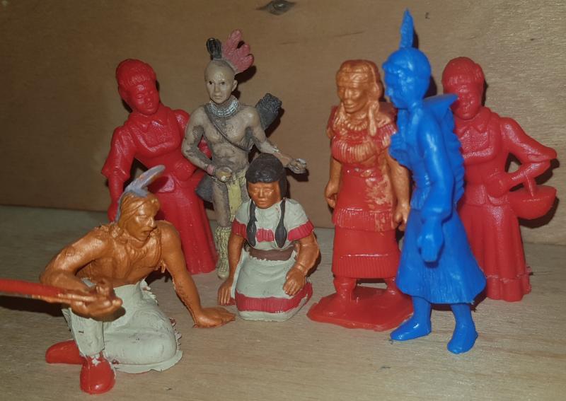 Sziasztok! Eladó TSSD gyártmanyú 1/32 54mm műanyag amerikai polgárháborús figurák. Az ár :5000ft