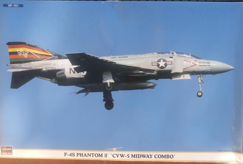Hasegawa 00977 F-4-s Phantom II CVW-5 Midvay Combo doboz
