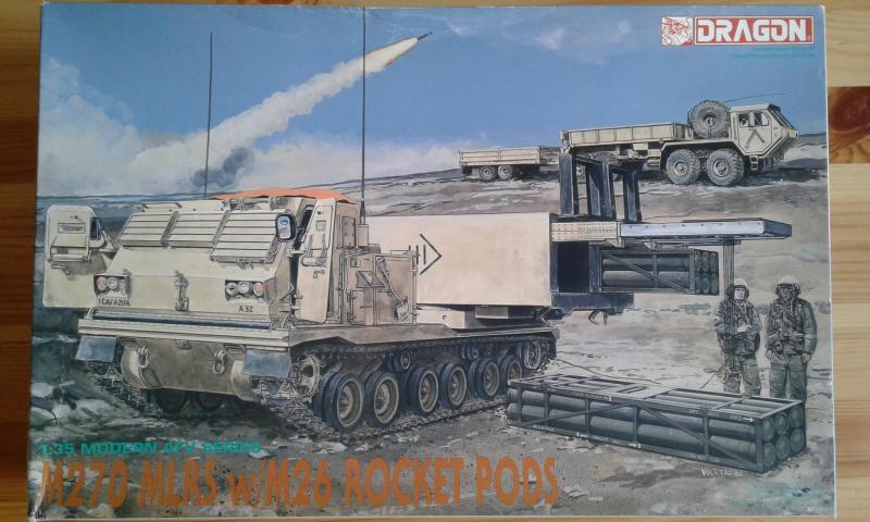 M270 MLRS w M26 Rocket Pods 1/35 Dragon 3523 bontatlan - 13000 Ft