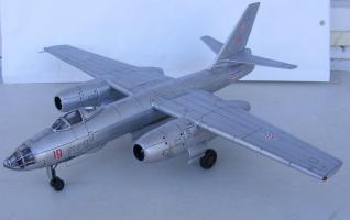 Il-28, MN, 1/72

A Trumpeter makettje magyar matricával