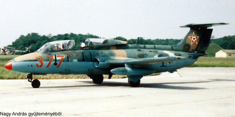 Aero-L-29-Delfin-377-2