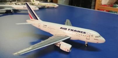Airbus A318 Air France

Airbus A318 Air France