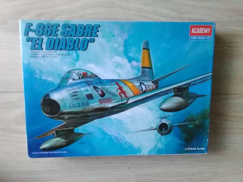 F-86E

1/72 új 4.000,-