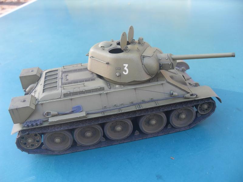 T-34/76 UZTM

Zvezda 1/35