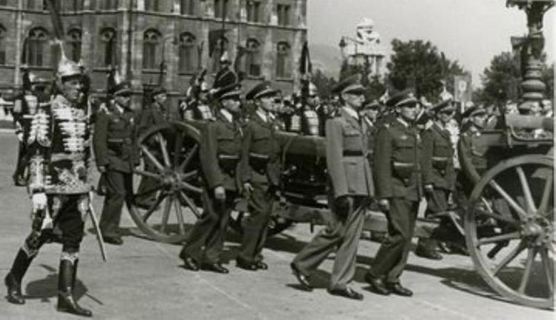Horthy István kormányzóhelyettes temetése 1942