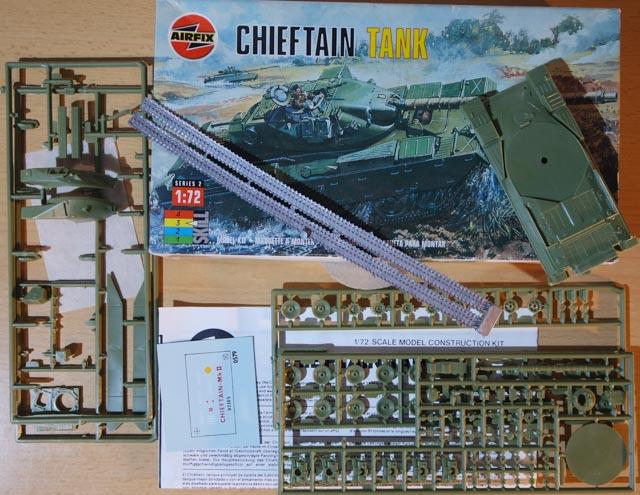 Chieftan tank

1/72	Airfix	fő darabok összeragasztva