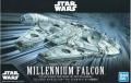 Keresem_24-Millennium_Falcon_Bandai_No5058195