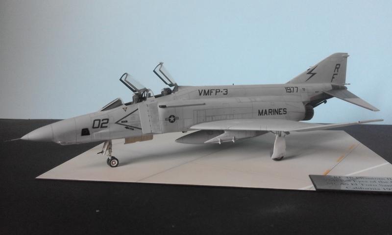 Revellből RF-4B

Revellből RF-4B a "Tengerészgyalogság szeme"
(Mint utólag kiderült a 15
1977 még sovány főfutó kerekes volt............na ez nem úgy "sikerült")
(2010)