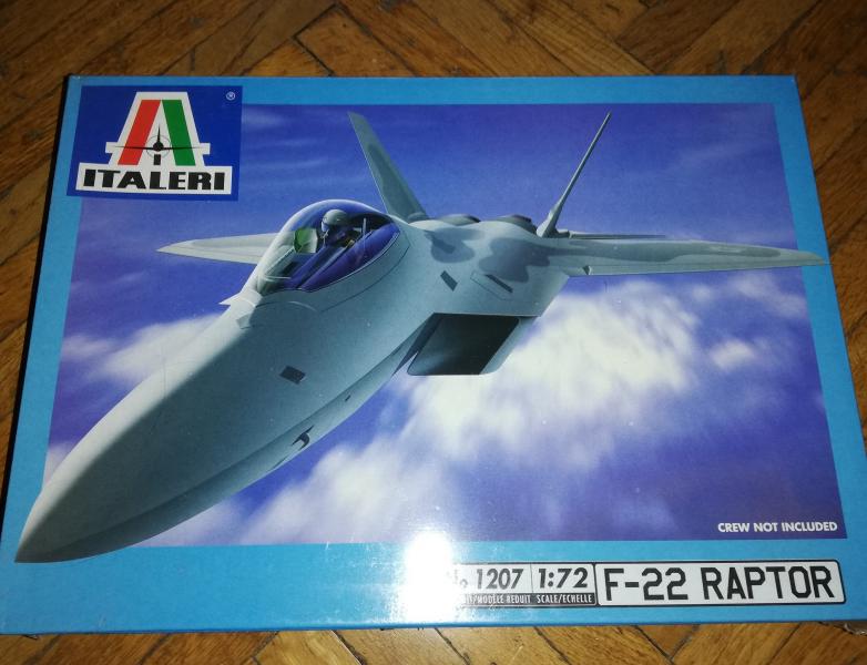 1:72	1207	Italeri	F-22A	elkezdetlen	dobozos	3300			