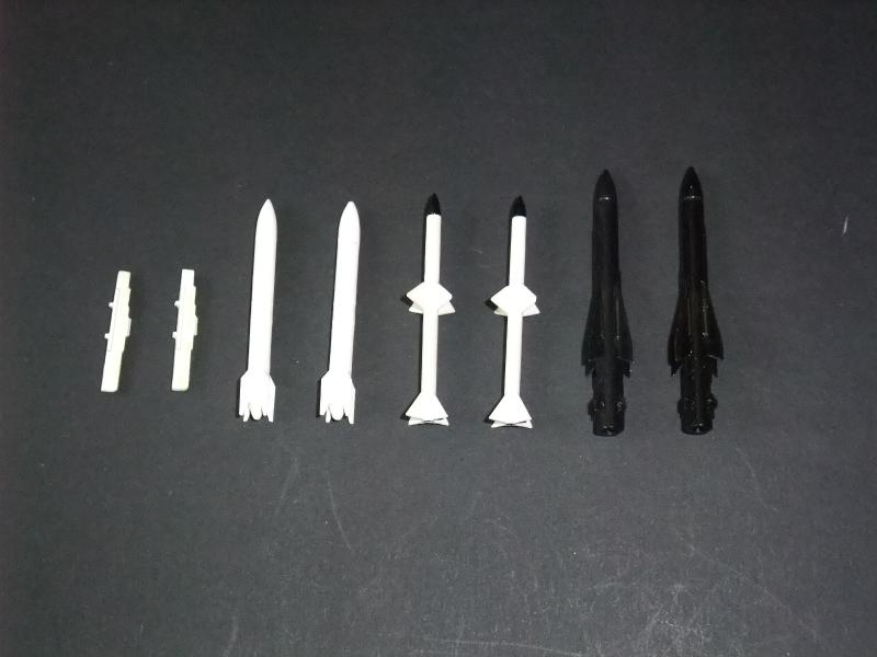 1/72 rakéták & bombák ; 250.-
