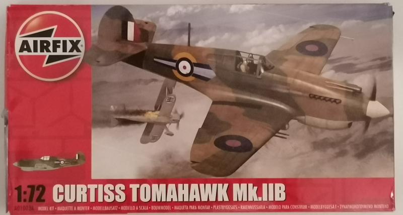 Airfix - Curtiss Tomahawk Mk.IIB (A01003A) 1/72 -  2 000,- Ft 