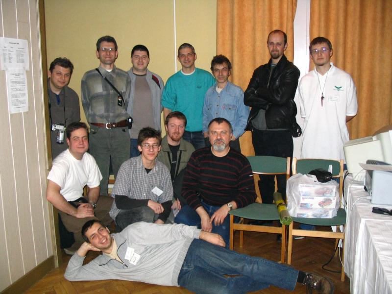 Biztos, hogy RaPe is ott volt, csak nem szeretett fotózkodni :)
Szolnoki makettkiállítás 2005
