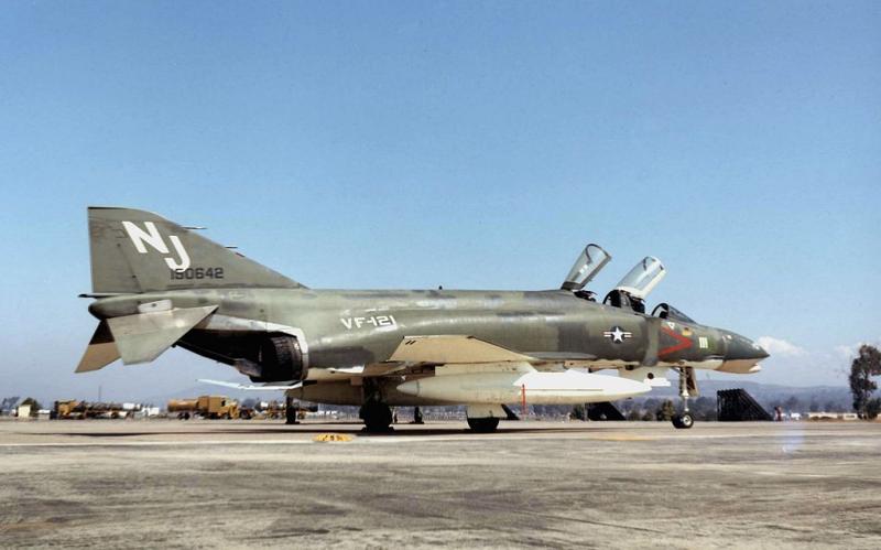 F-4G_Phantom_II_of_VF-121_at_NAS_Miramar_1966