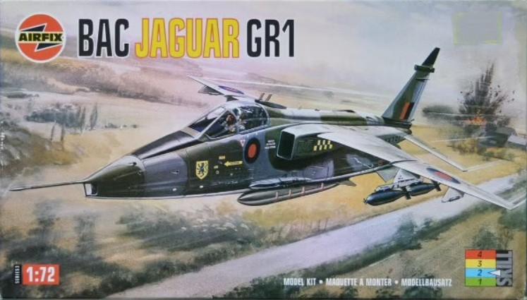 1:72	03011	Airfix	Jaguar GR1	bontatlan	dobozos	3700			