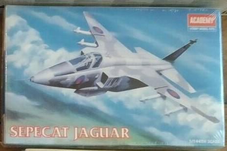 Academy Jaguar_144  (1000)