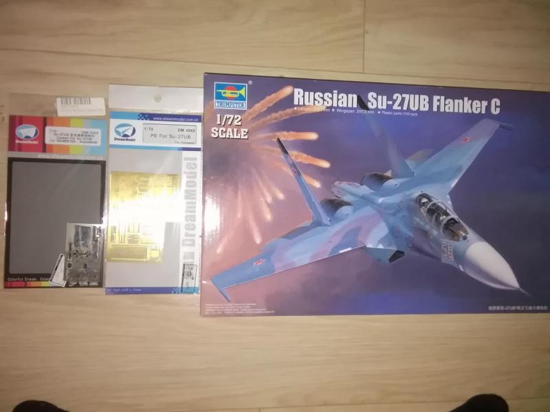 Su-27ub

1/72 új 8.000,-