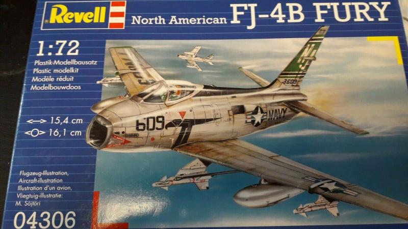 Revell FJ-4B Fury  (3000)