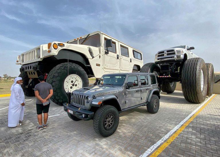 Giant-Hummer-H1-X3-OffRoad-History-Museum-United-Arab-Emirates-Instagram-Exterior-002-front-three-quarters-768x548