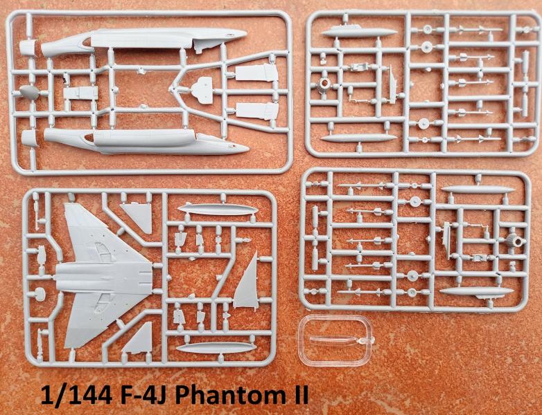 1-144 F-4J Phantom