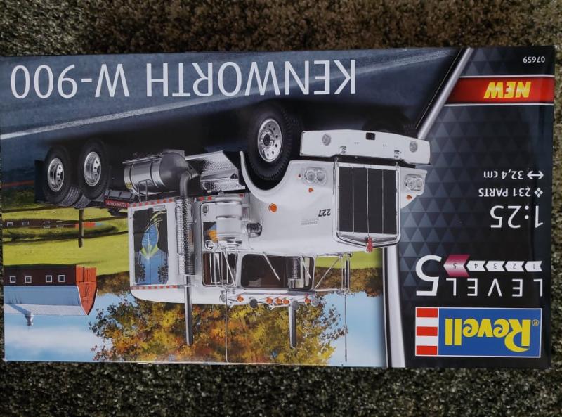 Revell Kenworth W 900 18000