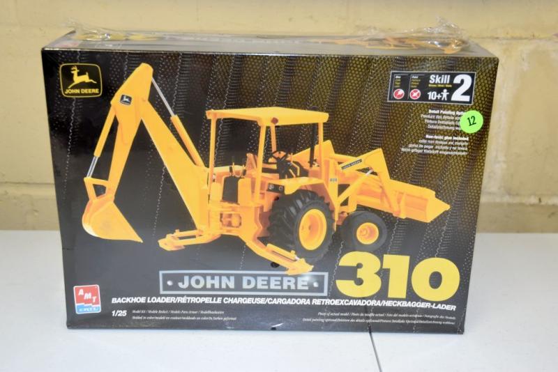 AMT John Deere 310 Traktor