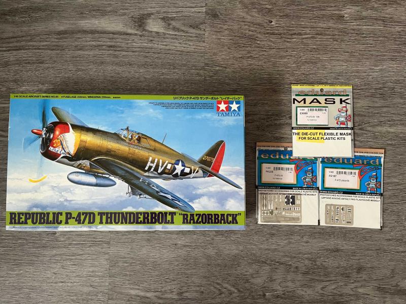 Tamiya 1/48 P-47D Thunderbolt Razorback

+ Eduard P-47D-20 zoom
+ Eduard P-47D placards
+ Eduard P-47D-20 mask
15000 Ft
