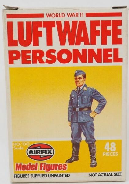 H0/00		Airfix	Luftwaffe personnel (48 pieces)	elkezdetlen	dobozos	3000