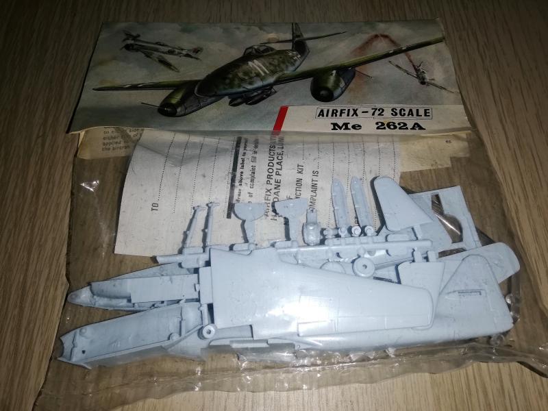 1:72		Airfix	Me-262	bontatlan	gyárilag zacskós	2500			