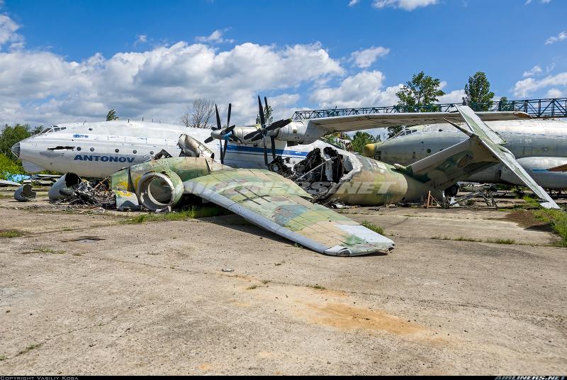 Sárga 006 oldalszámú An-72P roncsa