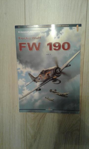 Fw 190

Kagero 3001 lengyel-angol 4.500,-