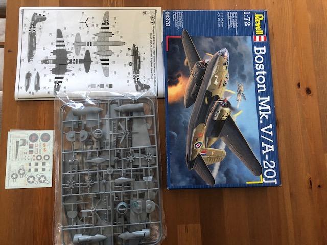 1/72 Revell Boston 8000Ft hiánytalan