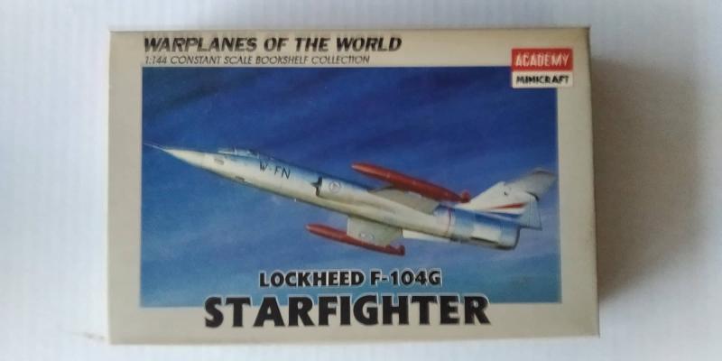 Academy Starfighter (1700)