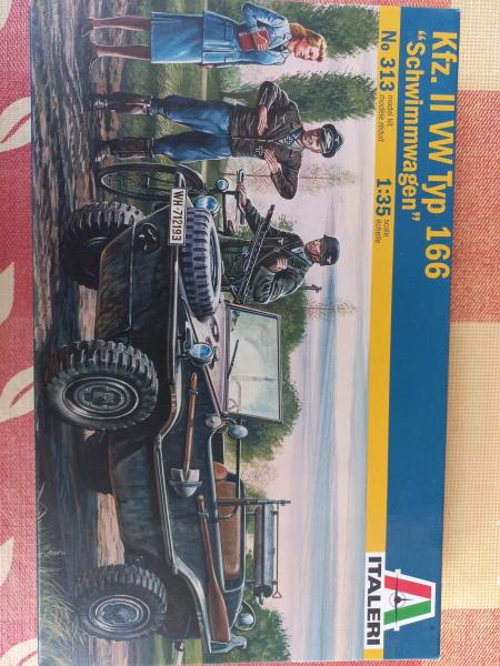 Schwimmwagen

Italeri 313 - Schwimmwagen + Italeri 312 – Kübelwagen ---------- 5.000 Ft

