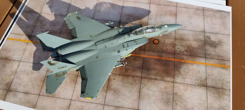 Kész makett-F-15E_1-72_Italeri_6000Ft-1